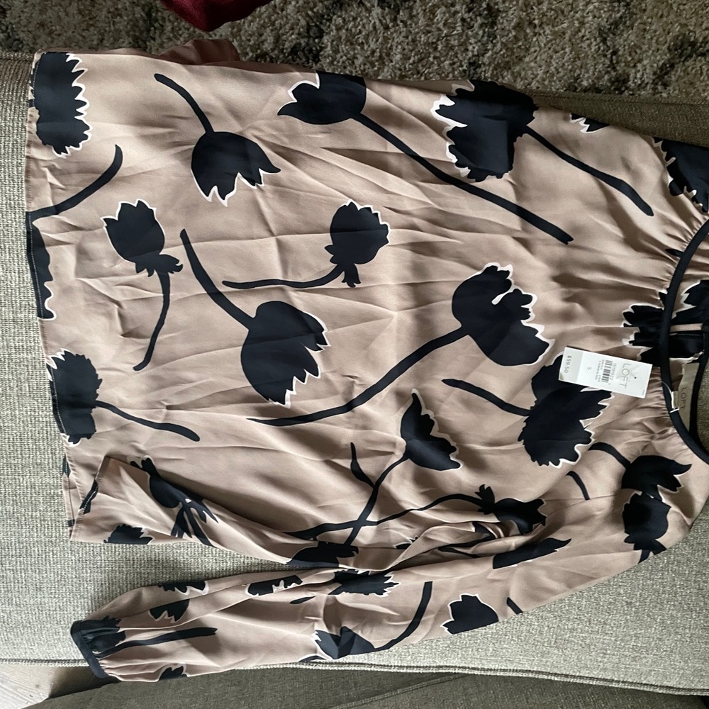 Women’s blouse never worn tags